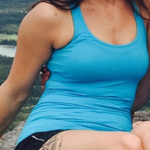 Size 4 Lululemon Cool racer back tank, kayak blue 💙 - Picture 2 of 6